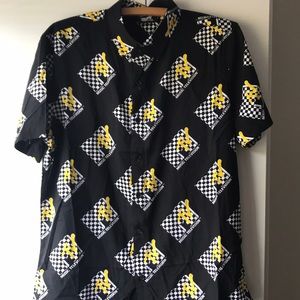 MTV button down t-shirt